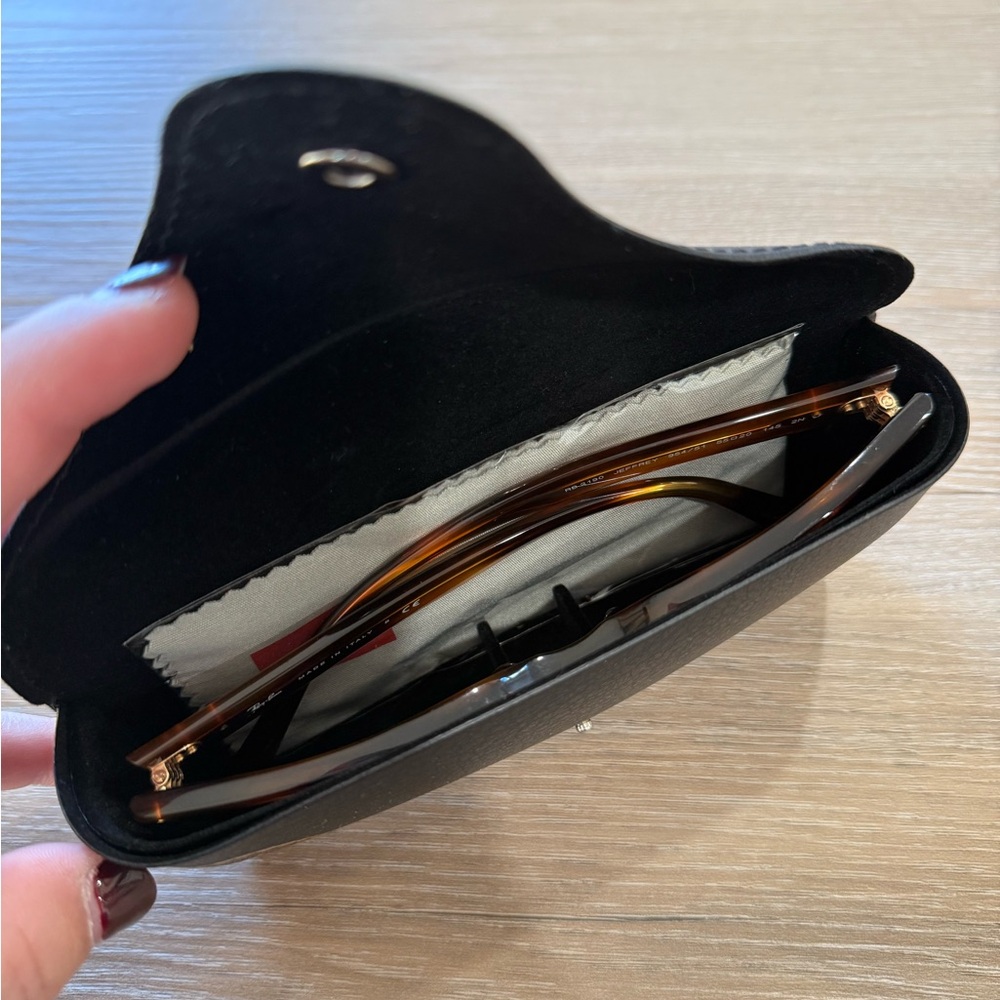 Ray-Ban Tortoise Shell Sunglasses - Picture 4 of 4